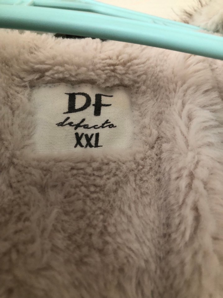 Haki  Süet Düğmeli Kadın Mont - Görsel 4