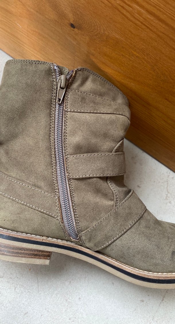 Bej Süet Tokalı Biker Kadın Bot - Görsel 4