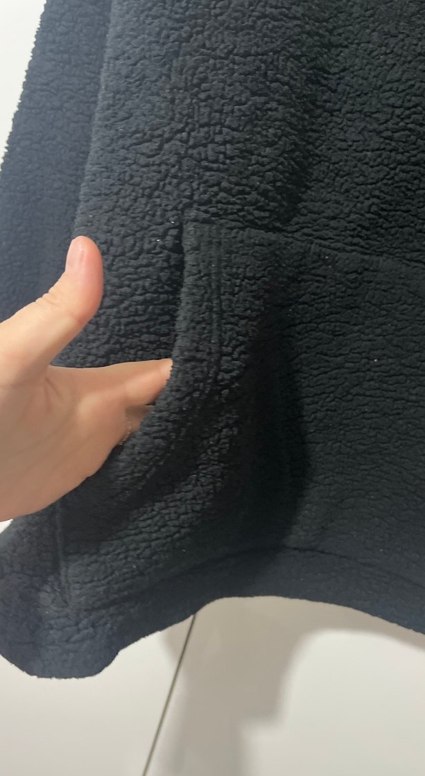 Siyah Peluş Kapüşonlu Rahat Sweatshirt - Görsel 4