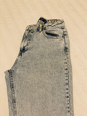 mom jean