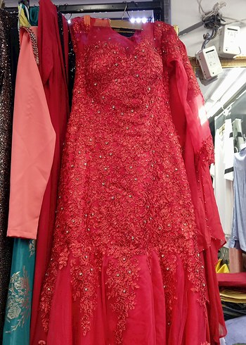 Uzun Kırmızı Drapeli Kadın Abiye - Görsel 5