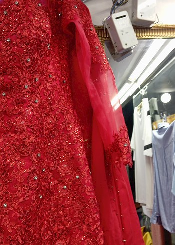 Uzun Kırmızı Drapeli Kadın Abiye - Görsel 6