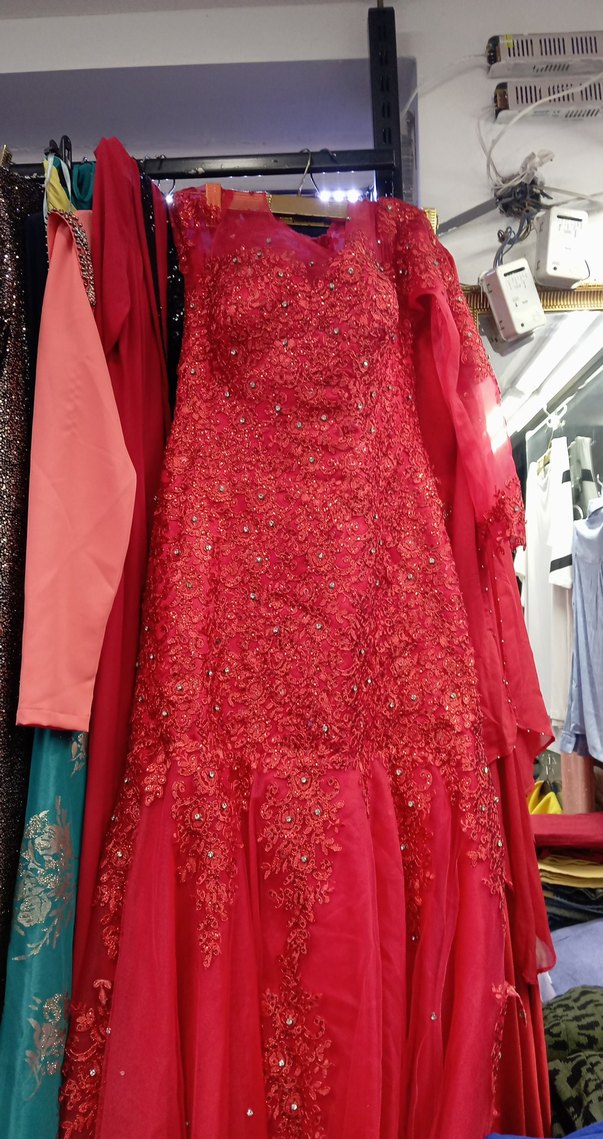 Uzun Kırmızı Drapeli Kadın Abiye - Görsel 5