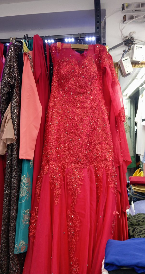 Uzun Kırmızı Drapeli Kadın Abiye - Görsel 3