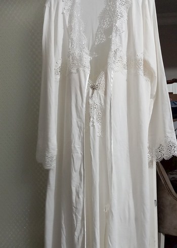 Beyaz V Yakalı gecelik set halinde - Görsel 9