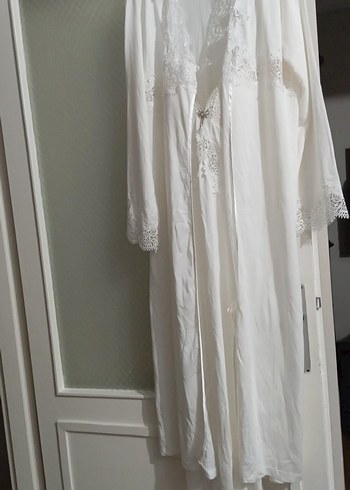 Beyaz V Yakalı gecelik set halinde - Görsel 10