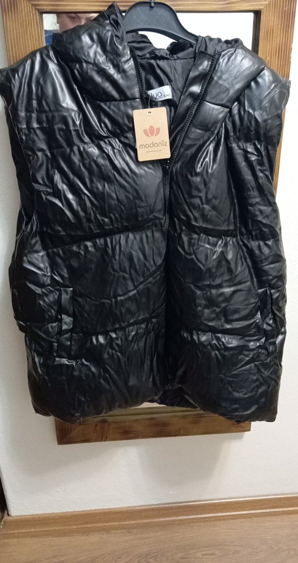 Siyah Deri Kemerli Kolsuz Mini Yelek - Görsel 2