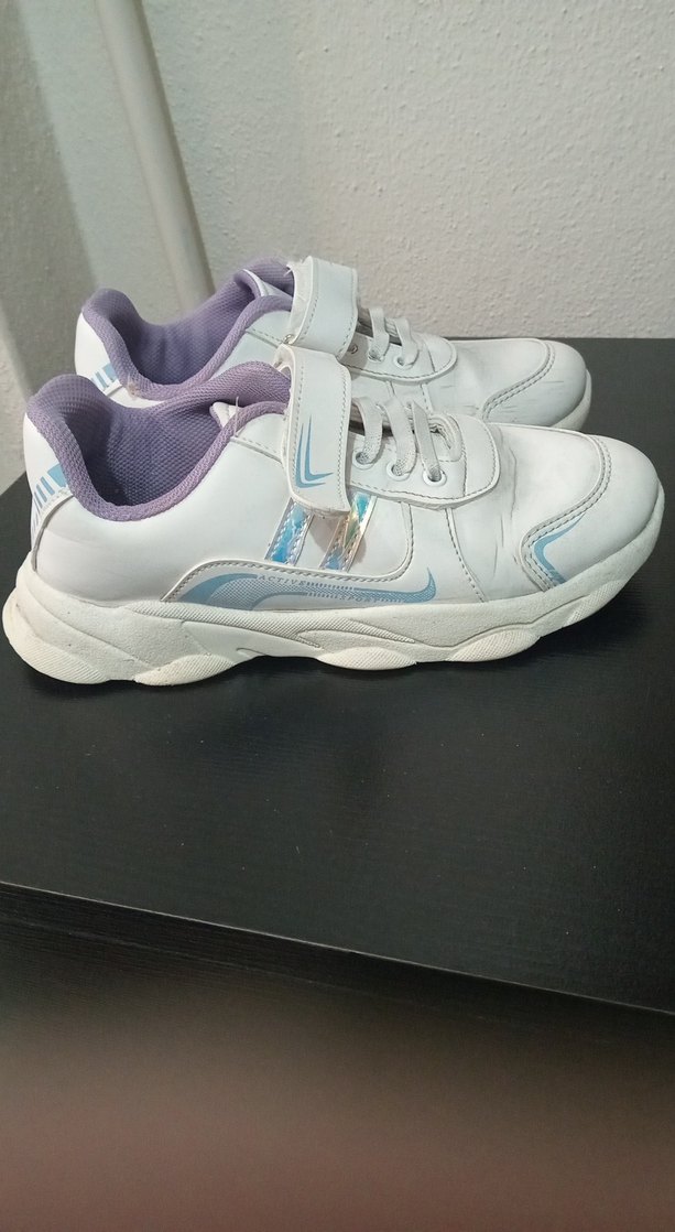 Kız Çocuk Beyaz Cırt Cırtlı Spor Ayakkabı - Görsel 4