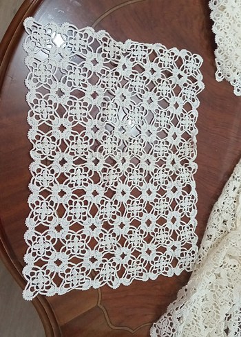 El Yapımı Beyaz Dantel Masa Örtüsü - Görsel 6