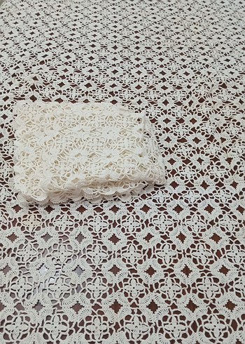 El Yapımı Beyaz Dantel Masa Örtüsü - Görsel 3