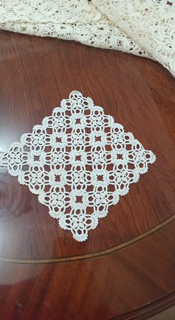 El Yapımı Beyaz Dantel Masa Örtüsü - Görsel 5