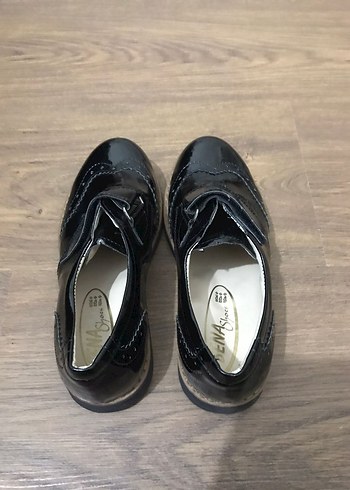 Parlak Siyah Erkek Çocuk Özel Ayakkabı - Görsel 2