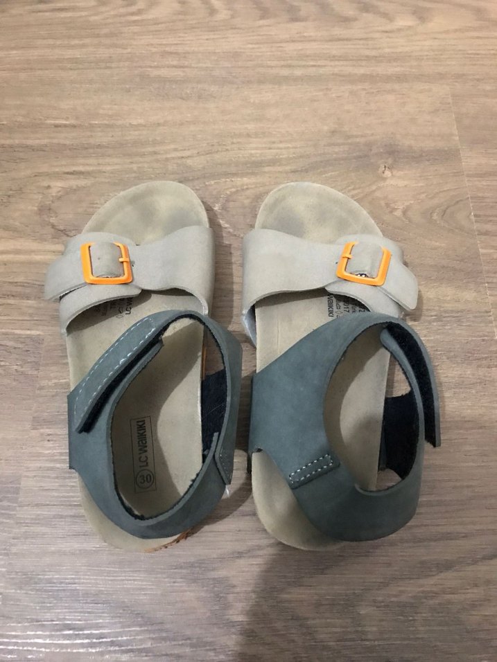 Gri Erkek Çocuk Tokalı Sandalet - Görsel 2