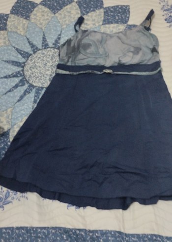 Gri Batik Desenli Drapeli Lacivert elbise mayo