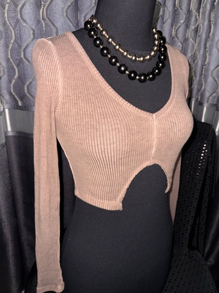 V Yakalı Bej Uzun Kollu Triko Kazak - Görsel 3