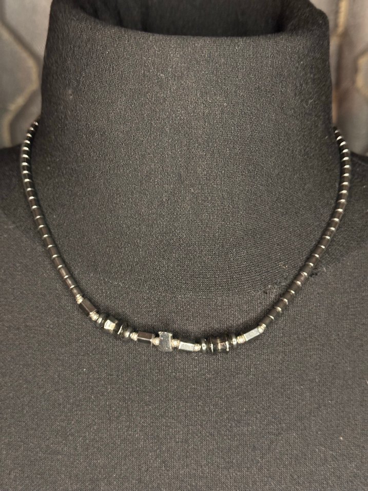 Gri Boncuklu Yılan Desenli Midi Kolye - Görsel 4