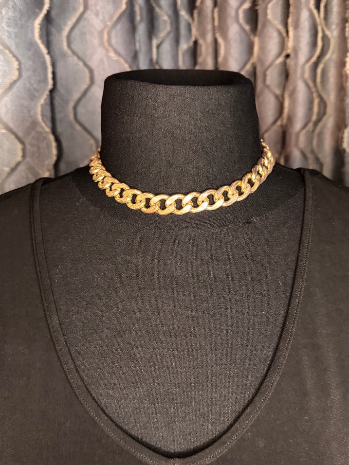 Zincir Detaylı Parlak Altın Kadın Kolye - Görsel 3