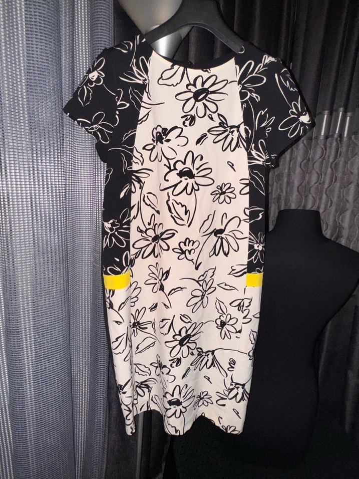 Sarı Siyah Çiçek Desenli Drapeli Elbise - Görsel 5