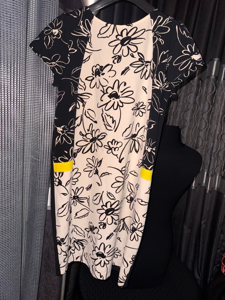 Sarı Siyah Çiçek Desenli Drapeli Elbise - Görsel 2
