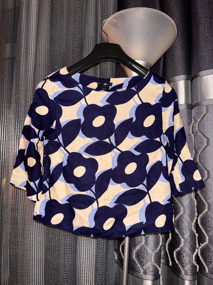 Çiçek Desenli Kısa Kadın Bluz - Görsel 3