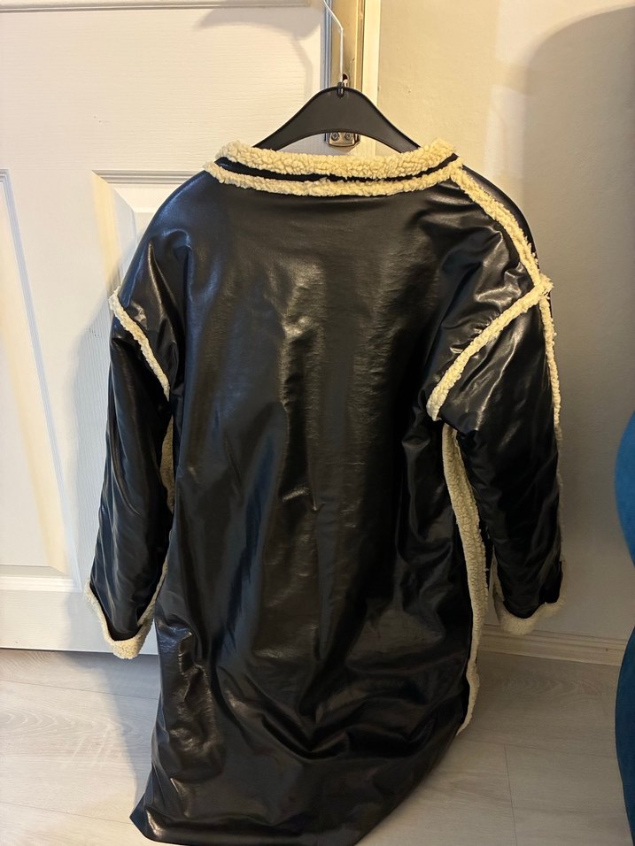 Siyah Uzun Deri Kürklü Kadın Ceket - Görsel 5