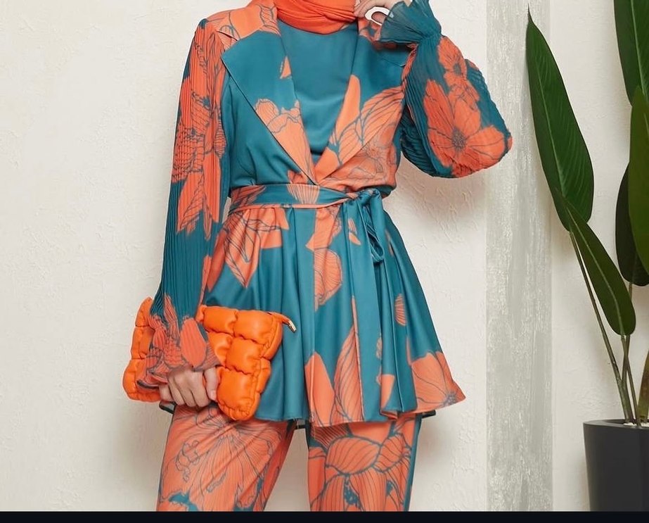 Kadın Çok Renkli Pileli Uzun Takım - Görsel 2