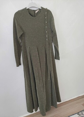 Yeşil simli elbise 