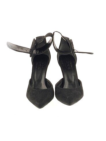 38 Beden Gusto Stiletto %70 İndirimli.