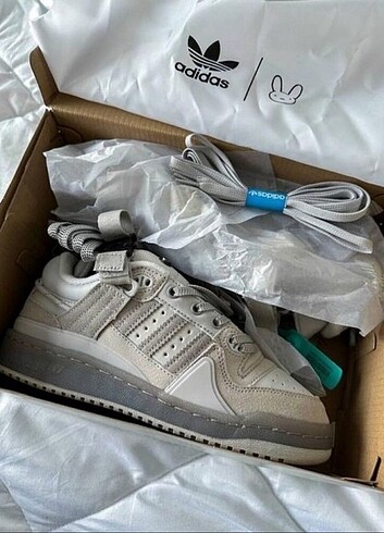 39 Beden camel Renk Bad Bunny x Adidas Forum Buckle Low Grey