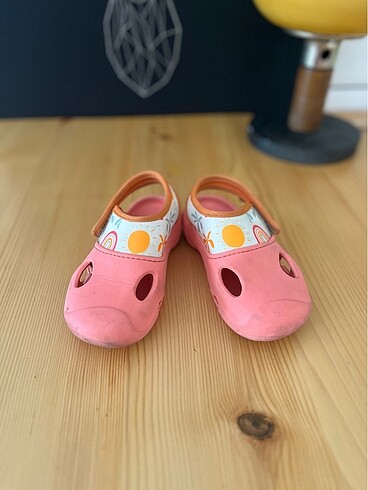 28 Beden pembe Renk Decathlon sandalet