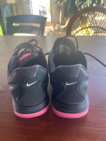 40 Beden çeşitli Renk Nike spor ayakkabı