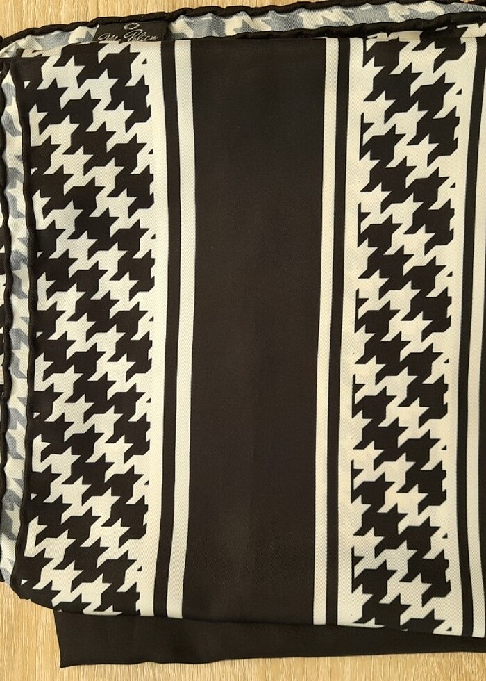 Kazayağı Desenli şal - Görsel 2