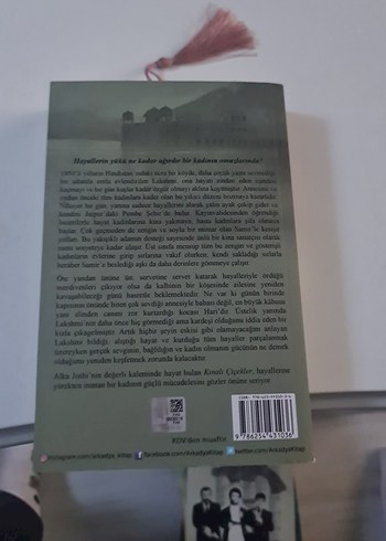 Beden Kınalı Çiçekler - Alka Joshi