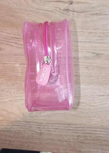 Kiko Pembe Parlak KIKO Makyaj Çantası