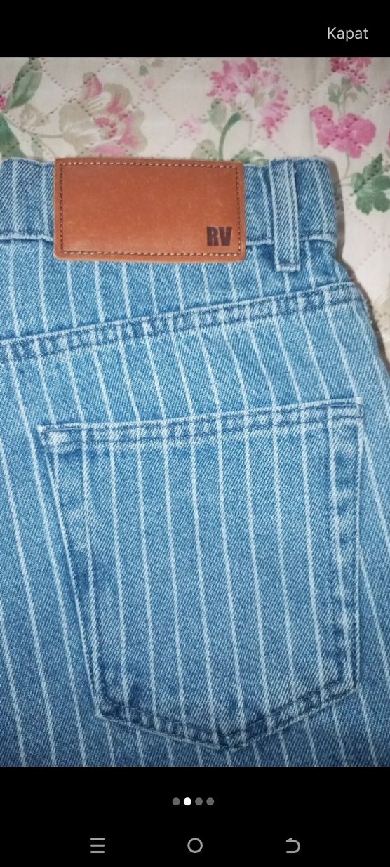 Düğmeli Çizgili Mavi Mini Kot Şort - Görsel 2