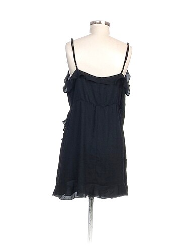xl Beden H&M Kısa Elbise %70 İndirimli.