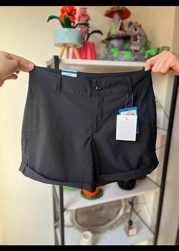 Kadın Siyah Mini Kemerli Şort