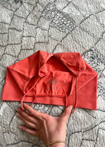 Kırmızı V Yaka Atlet - Görsel 3