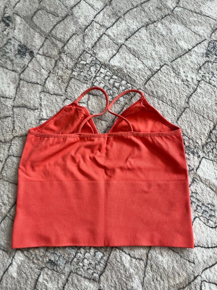 Kırmızı V Yaka Atlet - Görsel 2