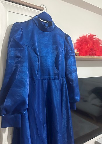 Parlak Mavi Uzun Kollu Yüksek Yakalı Kadın abiye - Görsel 3