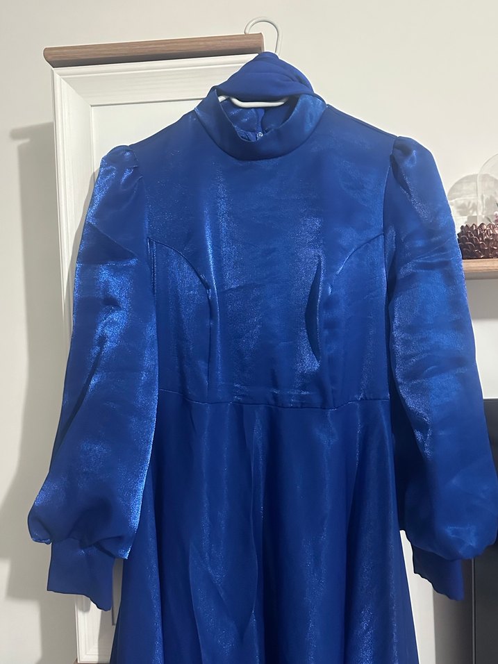 Parlak Mavi Uzun Kollu Yüksek Yakalı Kadın abiye - Görsel 2