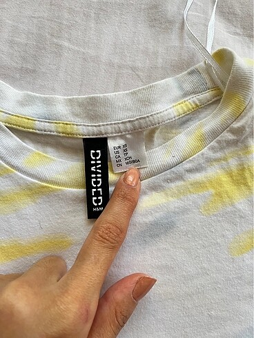 xs Beden beyaz Renk H&M batik desen tişört