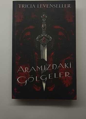 Aramızdaki Gölgeler