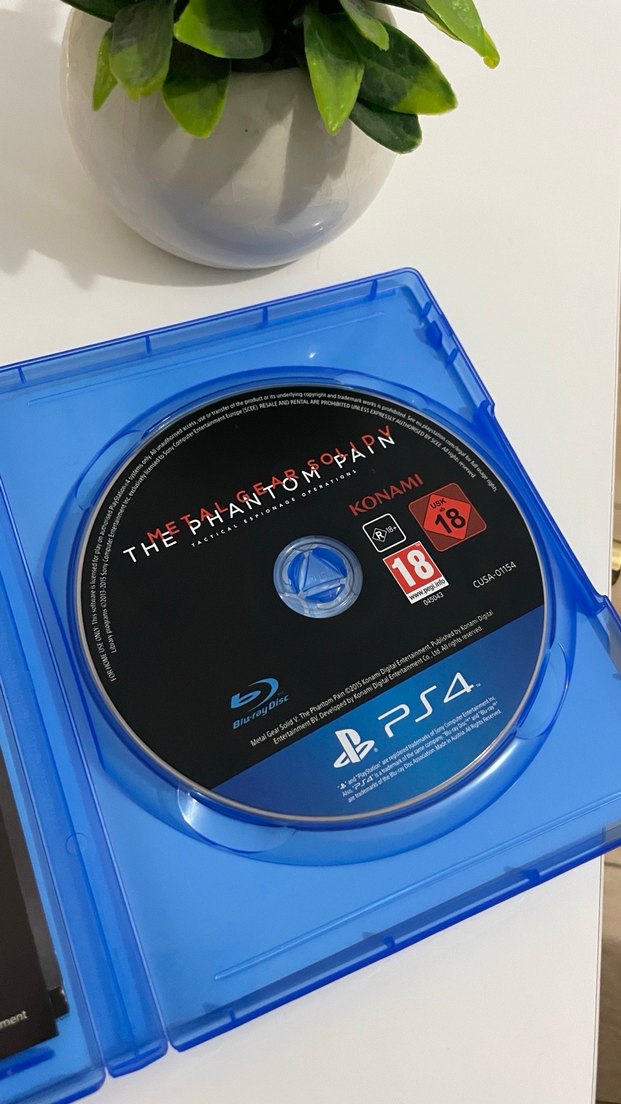 PS4 CD game Metal gear solıdy the panthom pain - Görsel 2