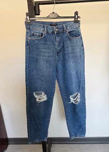 Trendyol Yüksek Bel Mom Jean Yırtık Detaylı