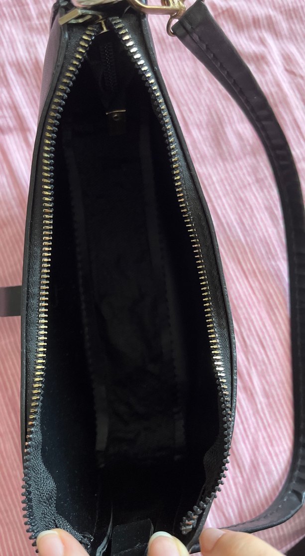 Siyah Parlak Deri Kadın Omuz Çantası - Görsel 3