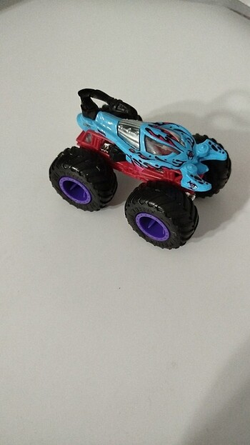 Monster truck