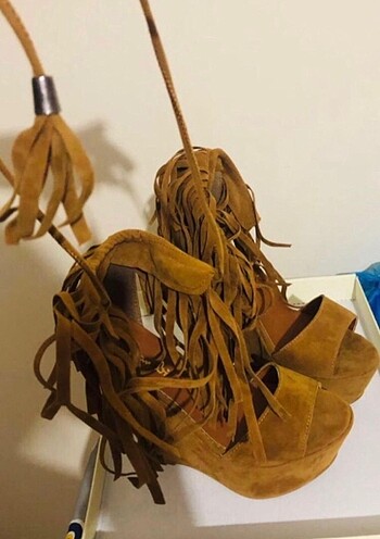 Diğer Süet bağcıklı dolgu topuk ayakkabı