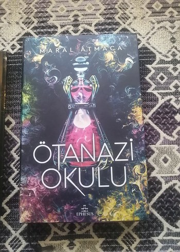 Ötanazi Okulu 2 yan boyamalı İmzalı Maral Atmaca