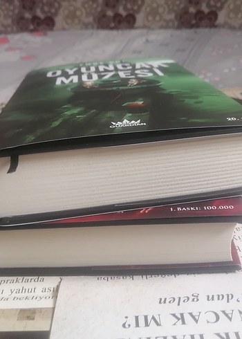 Oyuncak Müzesi oyuncak Mezarlığı ciltli kutulu - Görsel 4